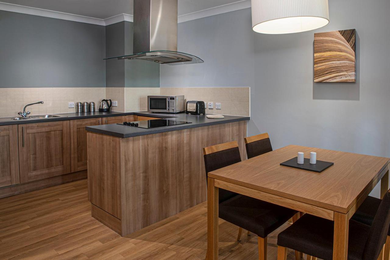 De Vere Cotswold Water Park Apartments Cirencester Exterior foto